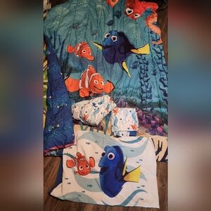 Finding Nemo Themed Bedding Set